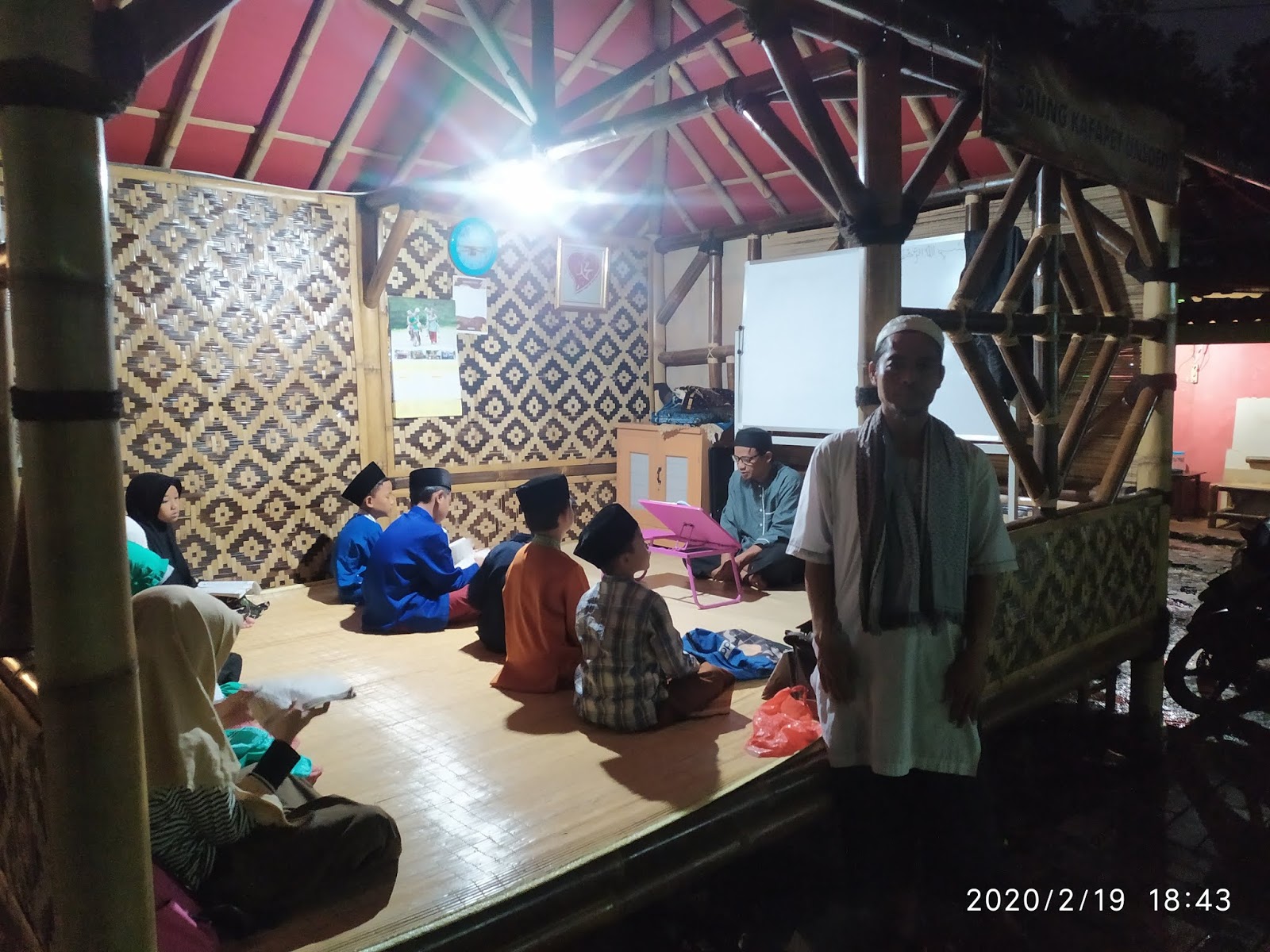 Saung Majlis